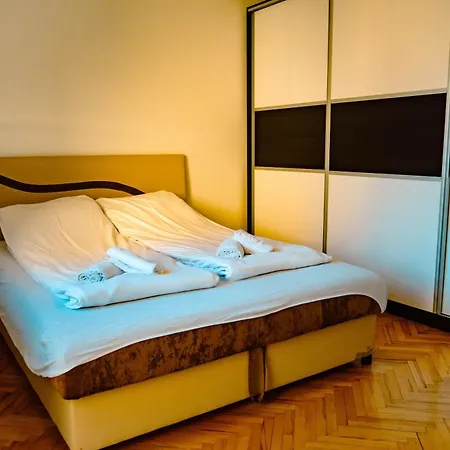Apartment Deluxe