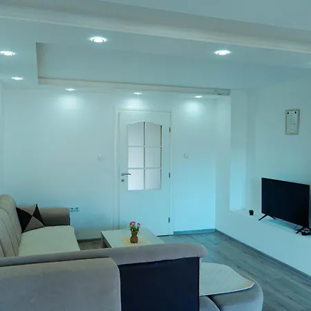 Deluxe Apartment *